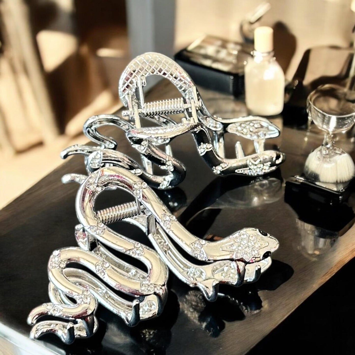 12 Pinzas Serpientes Metalicas con Pedrería $15 c/u