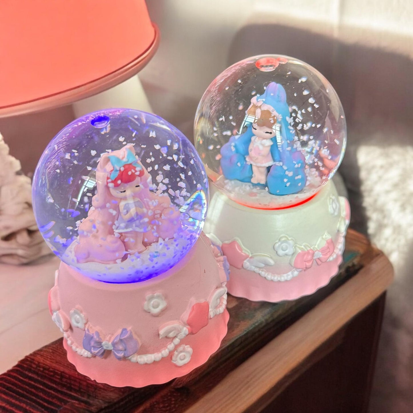 Mini Bola de Nieve con Muñequita con Luz