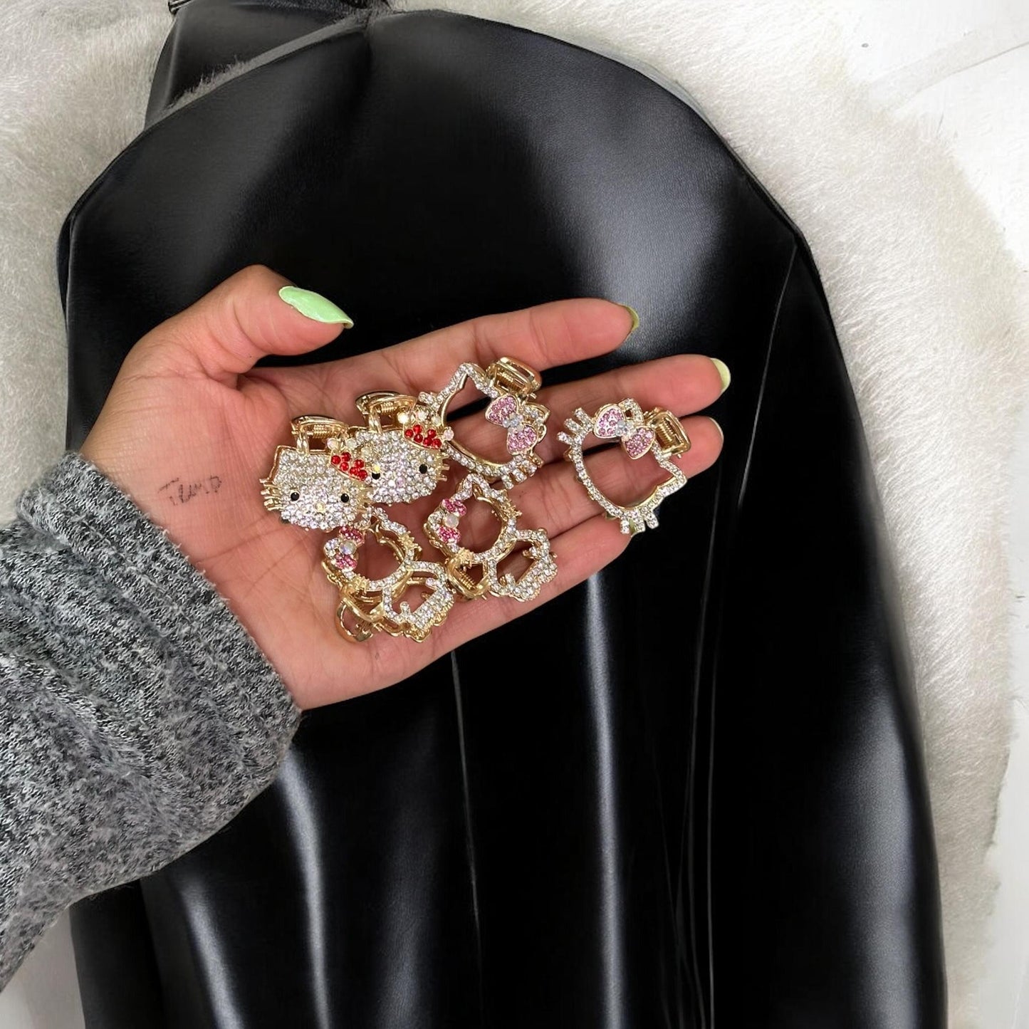 12 Mini Pinzas Kitty Pedreria $8 c/u