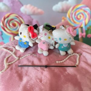 Llavero Kitty Perlas Peluche - Image 3
